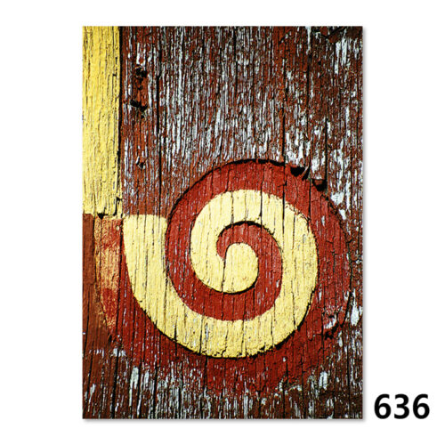 636 Spirale auf Holz